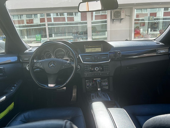 Mercedes-Benz E220 d 15 of 18