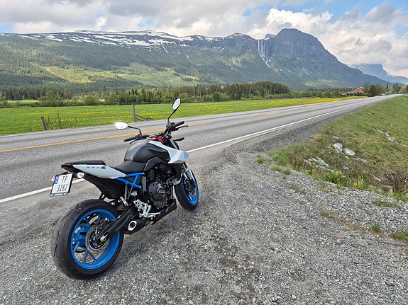 Suzuki GSX-8S 4 of 4