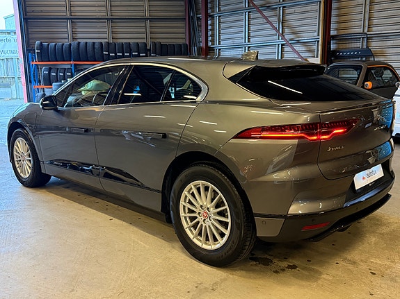 Jaguar I-PACE 9 of 30