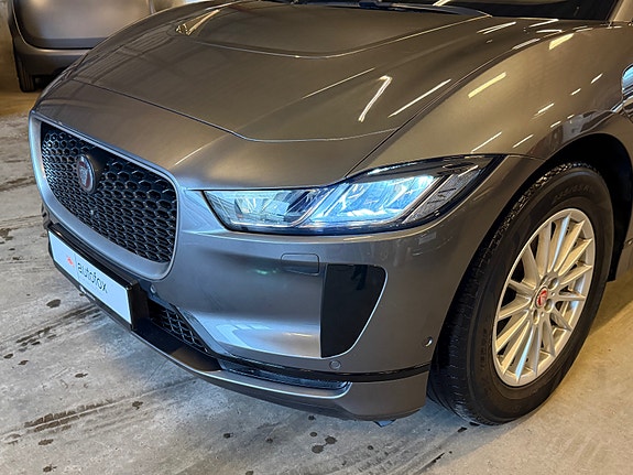 Jaguar I-PACE 2 of 30