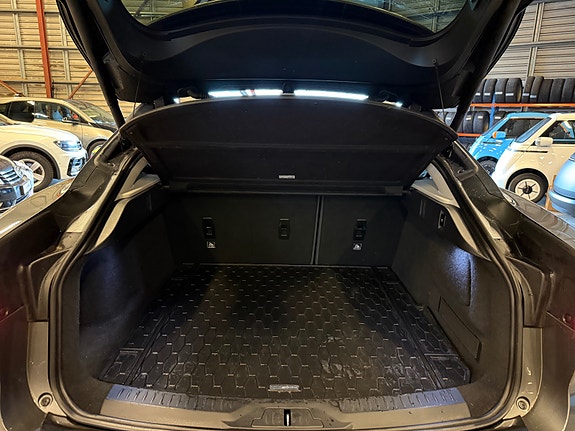 Jaguar I-PACE 25 of 30