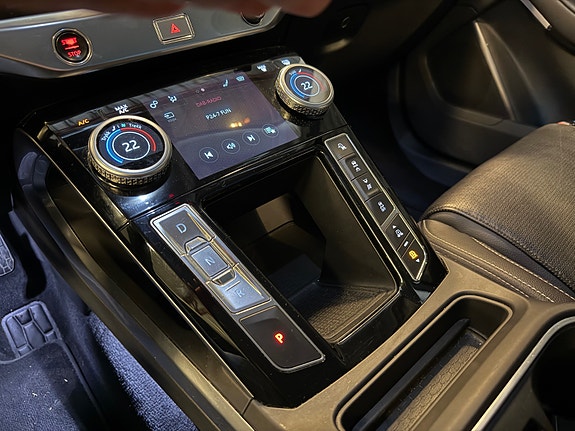 Jaguar I-PACE 16 of 30