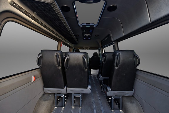 Mercedes-Benz Sprinter 9 of 14