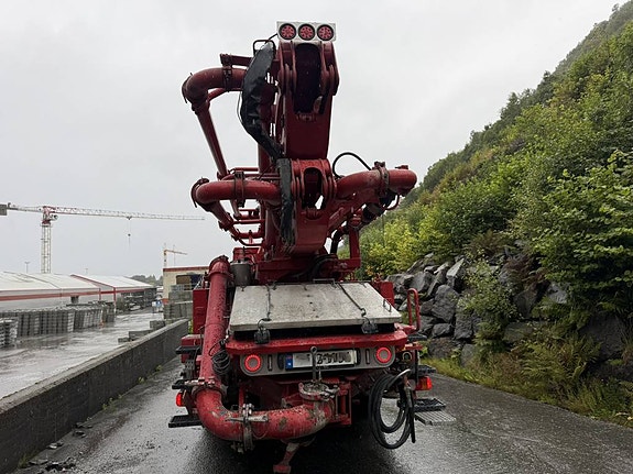 Mercedes-Benz Arocs 6x4 Junjin JXZ37-5 18HP 5 of 30