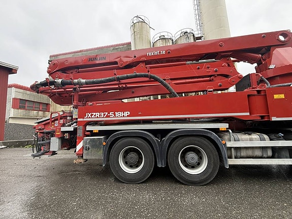 Mercedes-Benz Arocs 6x4 Junjin JXZ37-5 18HP 8 of 30
