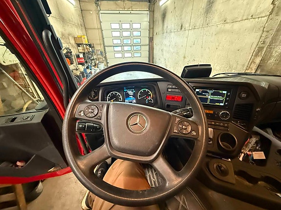 Mercedes-Benz Arocs 6x4 Junjin JXZ37-5 18HP 16 of 30