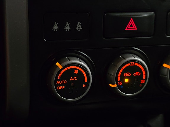 Nissan X-Trail 27 of 30