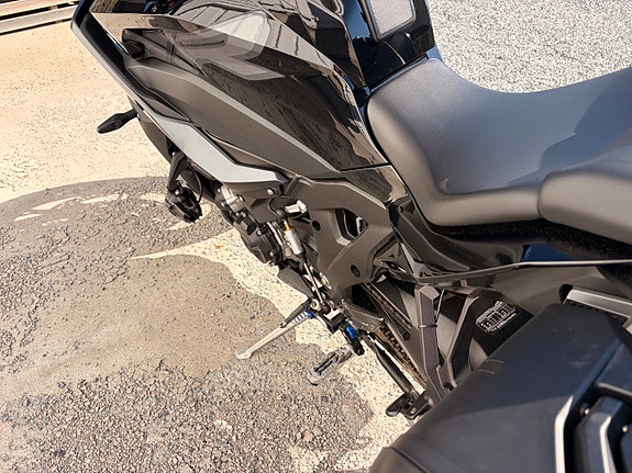 BMW S 1000 XR 8 of 11