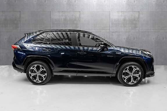Toyota RAV4 Plug-in Hybrid 6 of 27