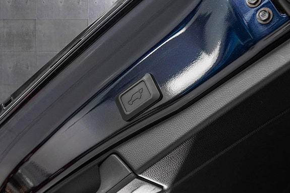 Toyota RAV4 Plug-in Hybrid 24 of 27