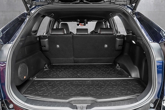 Toyota RAV4 Plug-in Hybrid 23 of 27