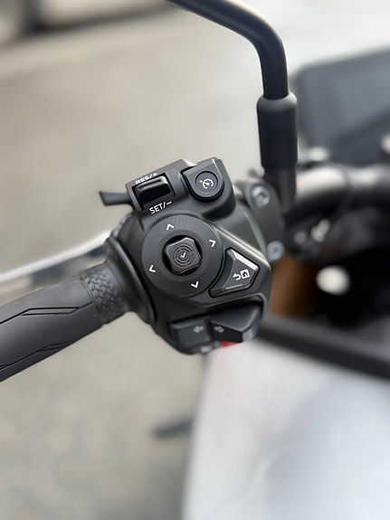 Yamaha MT-09 SP 4 of 8