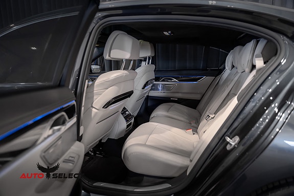 BMW 730d 28 of 30