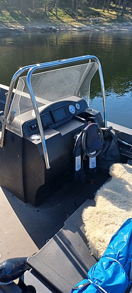 2018 Pioner Multi III m/ 2025 Suzuki 80 og BK PM 1219T Båthenger 3 of 7
