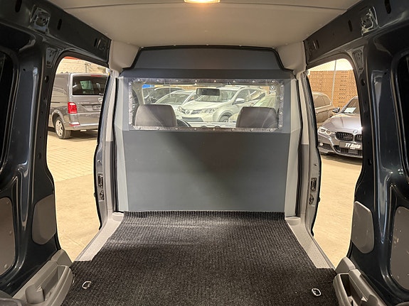 Volkswagen Caddy Maxi 25 of 30