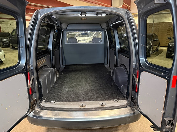 Volkswagen Caddy Maxi 17 of 30