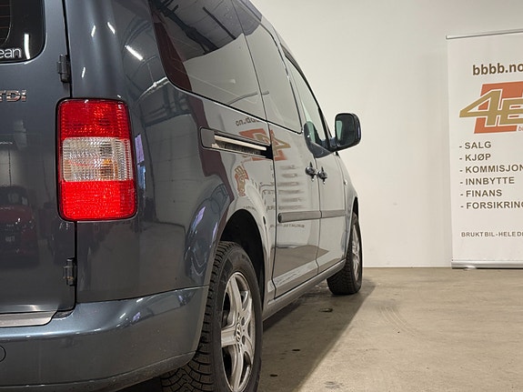Volkswagen Caddy Maxi 12 of 30