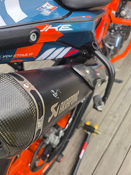 KTM 890 Duke R 7 of 10
