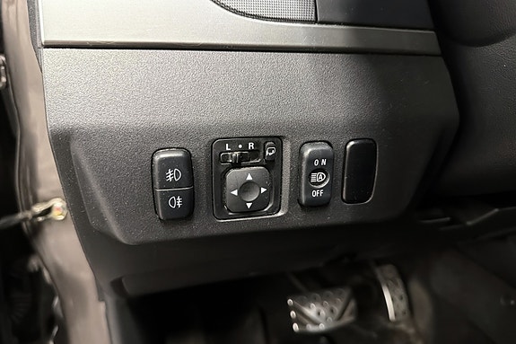 Mitsubishi Pajero 19 of 30