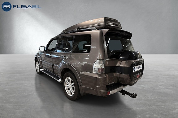 Mitsubishi Pajero 5 of 30