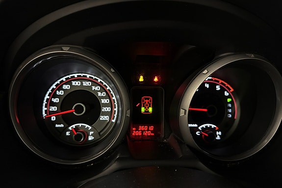 Mitsubishi Pajero 23 of 30