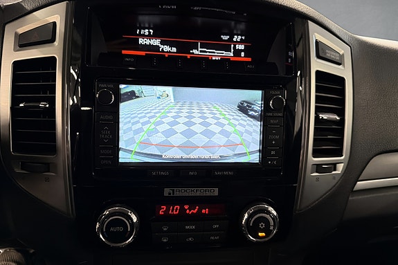 Mitsubishi Pajero 27 of 30