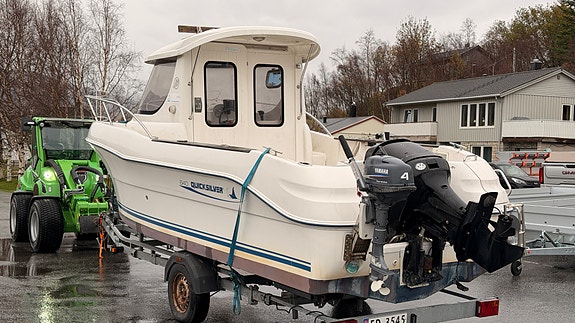 Quicksilver 640 2 of 7