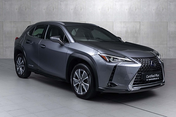 Lexus UX300e 5 of 28