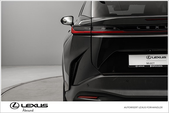 Lexus RZ450e 7 of 30