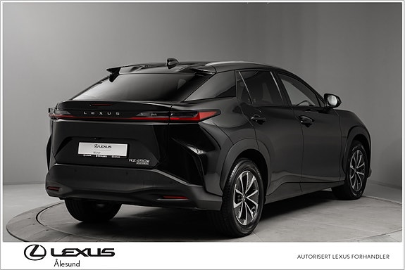 Lexus RZ450e 4 of 30