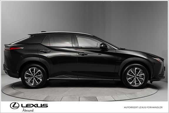 Lexus RZ450e 5 of 30