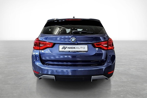 BMW iX3 5 of 30