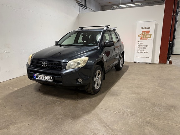 Toyota RAV4 3 of 30