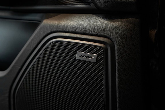 Porsche Macan 15 of 30