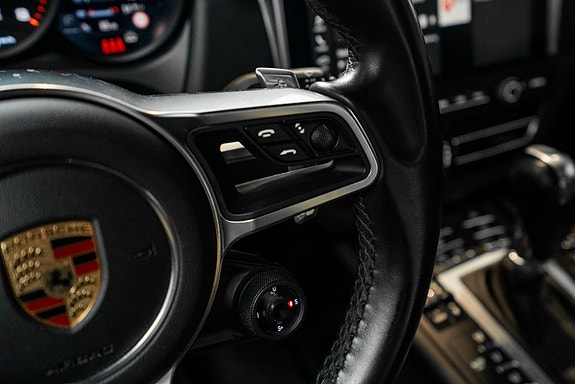 Porsche Macan 19 of 30
