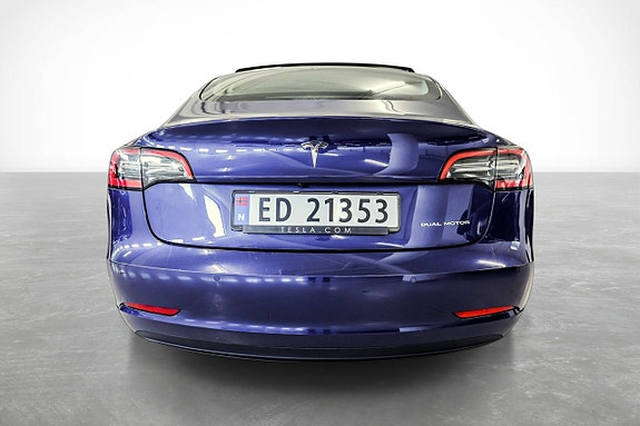 Tesla Model 3 8 of 30