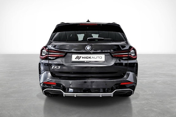 BMW iX3 10 of 30