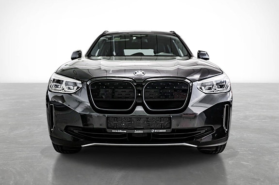 BMW iX3 4 of 24
