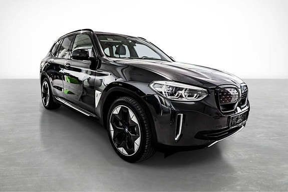 BMW iX3 6 of 24