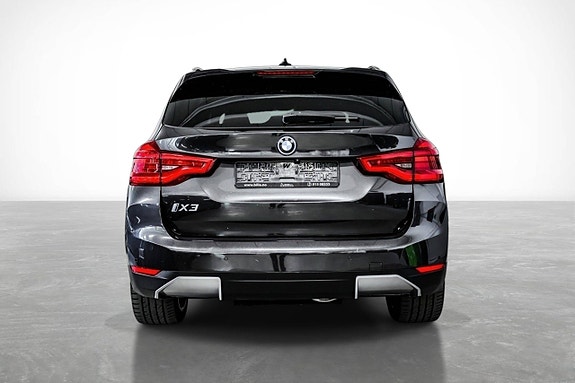 BMW iX3 9 of 24
