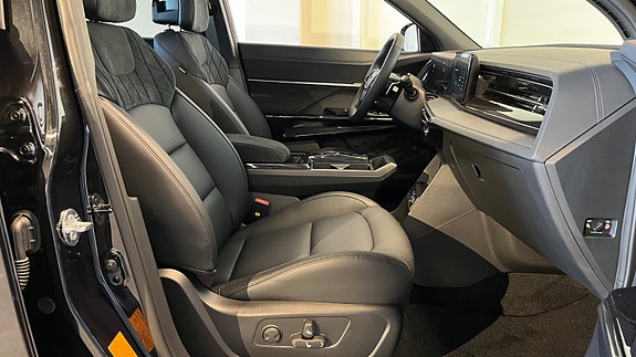 KGM Musso EV 12 of 30