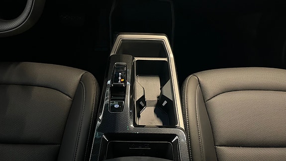 KGM Musso EV 19 of 30