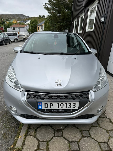 Peugeot 208 11 of 14
