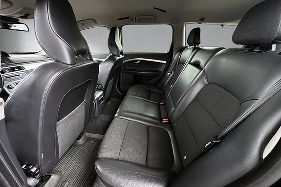Volvo V70 9 of 17