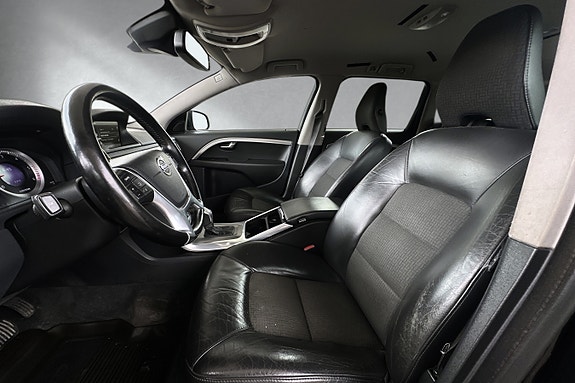 Volvo V70 8 of 17