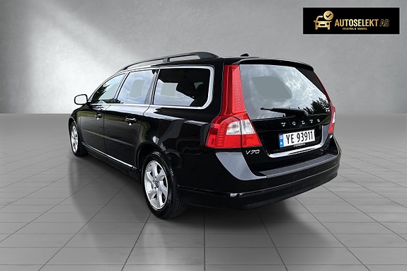 Volvo V70 7 of 17