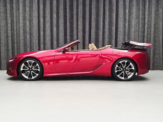 Lexus LC500 14 of 30