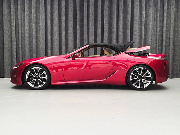 Lexus LC500 17 of 30