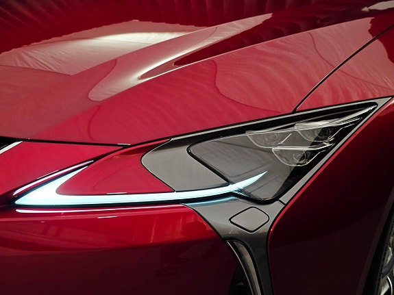 Lexus LC500 24 of 30