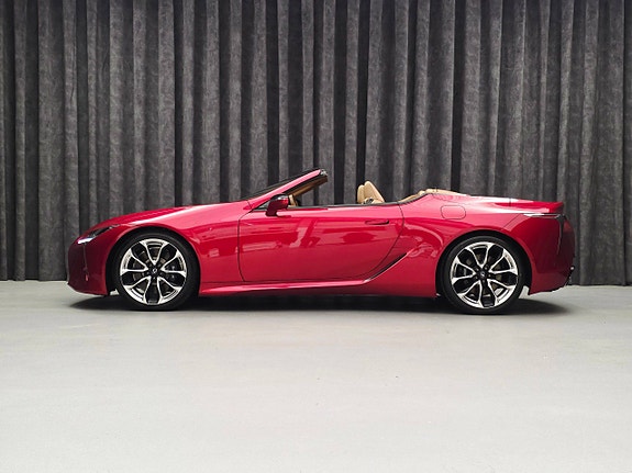 Lexus LC500 4 of 30